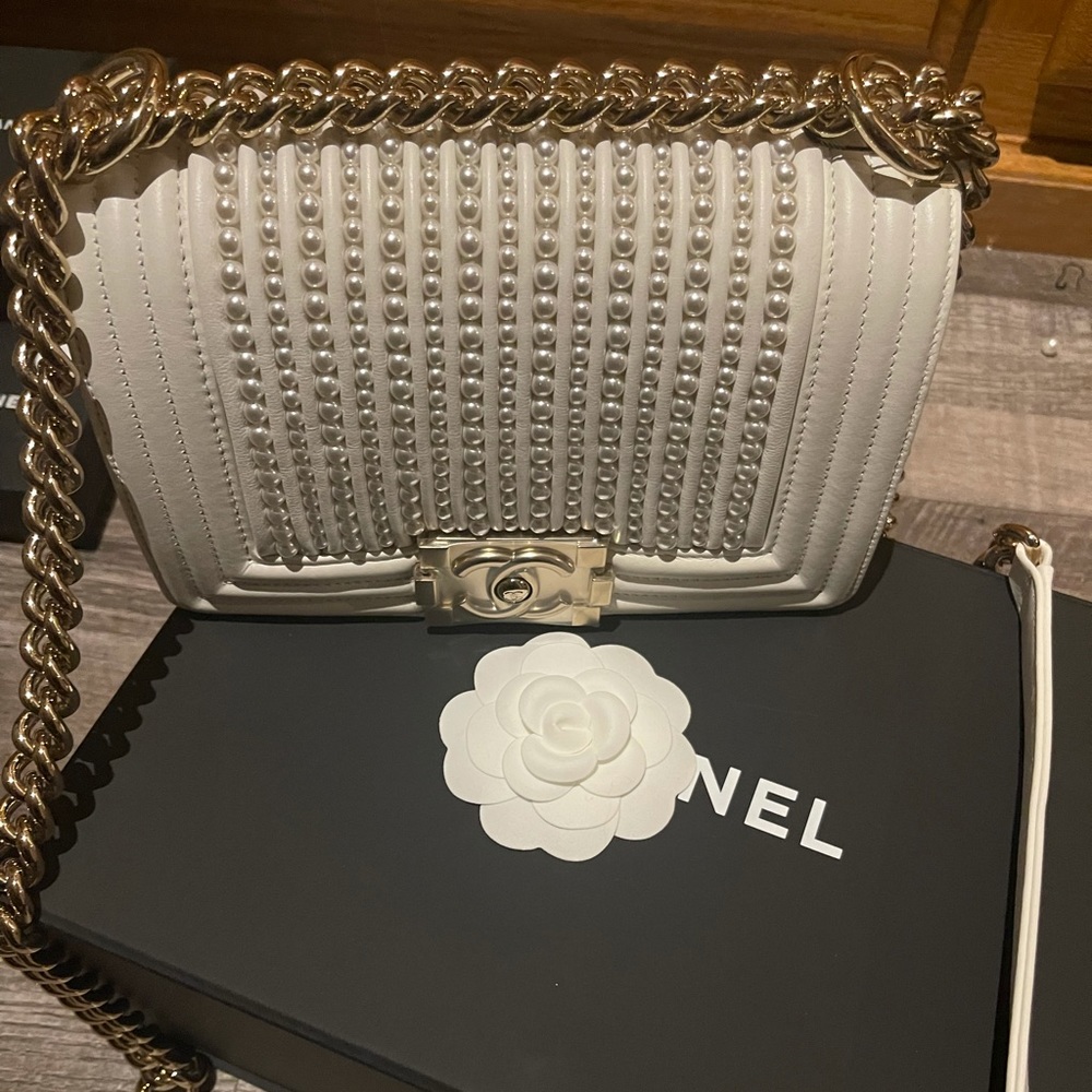 Chanel Pearl boy bag